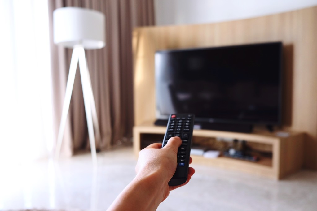 tv na szafce